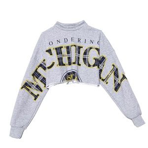 Short top long sleeves